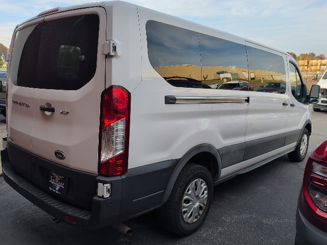 Used 2023 Ford Transit 350 XLT RWD image 4