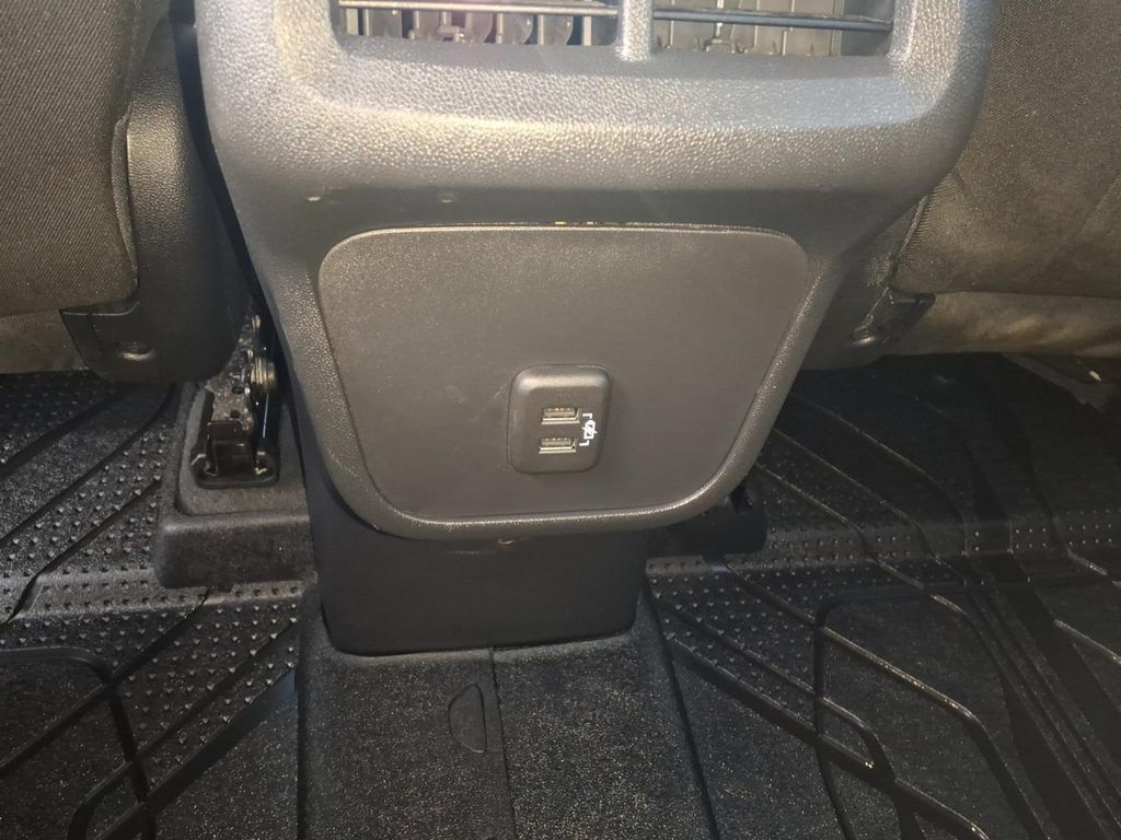 Used 2020 Chevrolet Equinox LT AWD/4WD image 9
