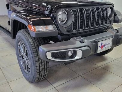 New 2024 Jeep Gladiator Sport