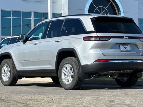 New 2025 Jeep Grand Cherokee Laredo w/ MOPAR Finishing Package image 8