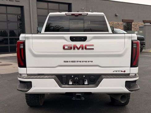 Used 2025 GMC Sierra 3500 AT4 w/ AT4 Premium Plus Package AWD/4WD image 4