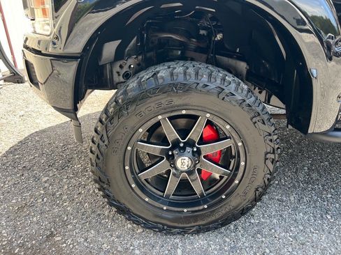 Used 2018 Ford F150 XLT w/ Equipment Group 302A Luxury AWD/4WD image 42