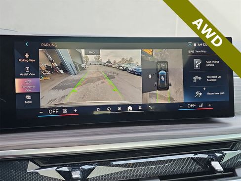 Used 2025 BMW X5 xDrive40i w/ Parking Assistance Package image 25