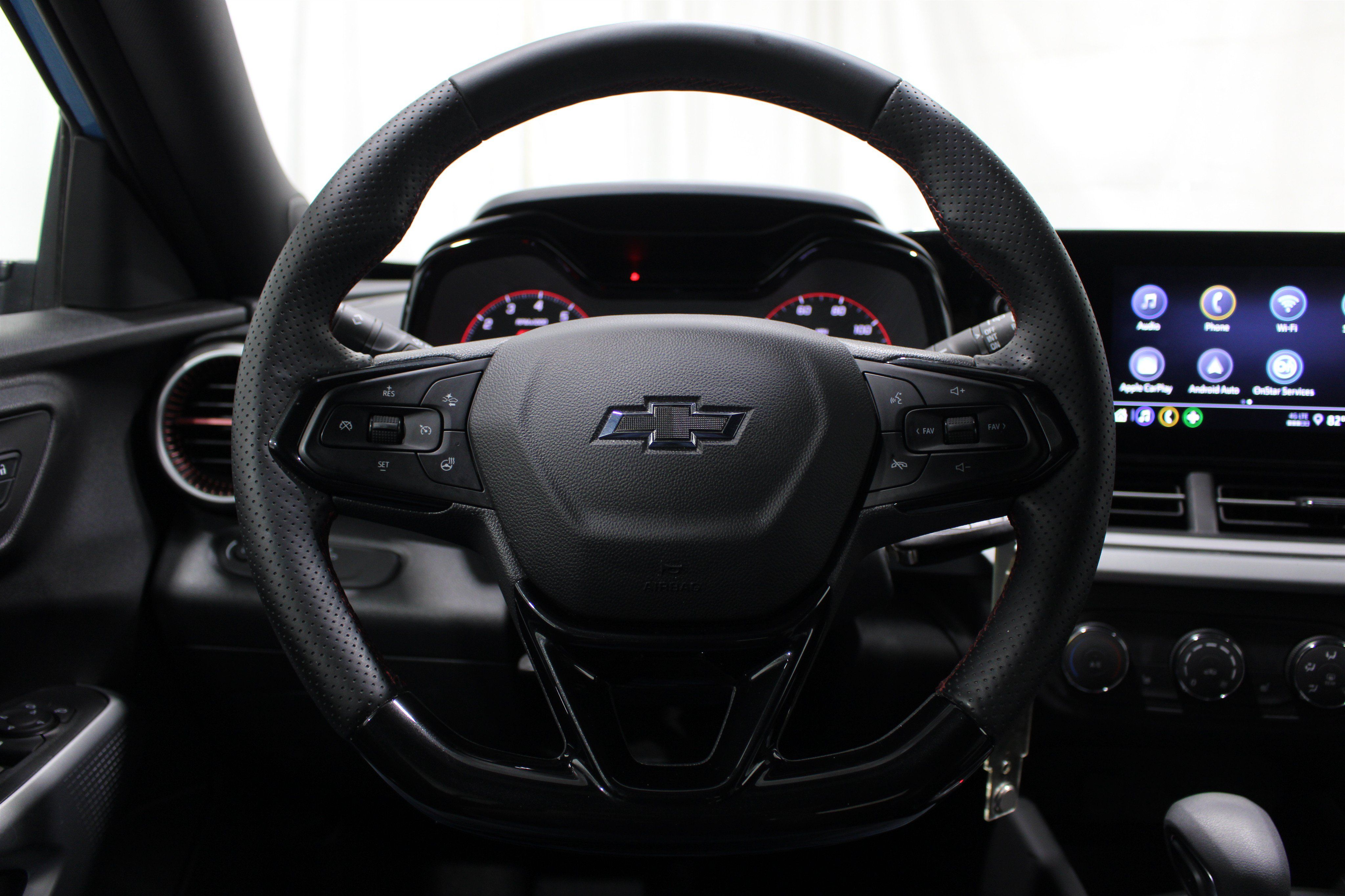 Used 2025 Chevrolet Trax RS w/ Driver Confidence Package FWD image 11