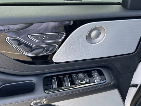 New 2025 Lincoln Aviator Reserve w/ Equipment Group 201A AWD/4WD image 21