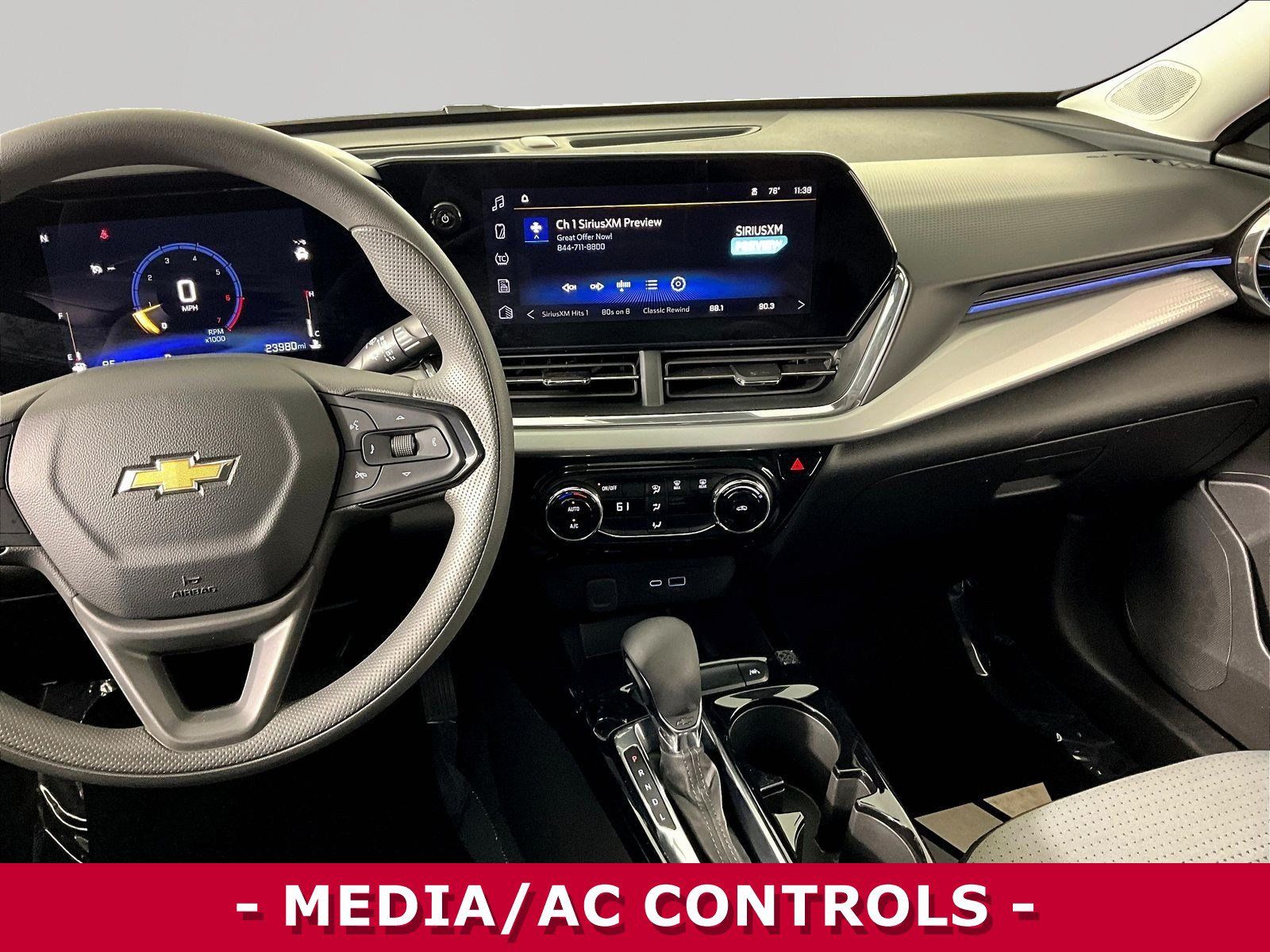 Used 2026 Chevrolet Trax LT FWD image 9