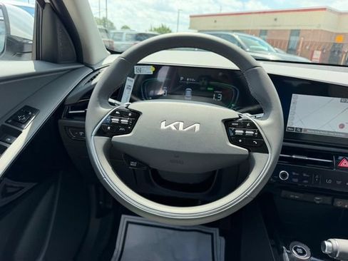 New 2026 Kia Niro EX FWD image 9