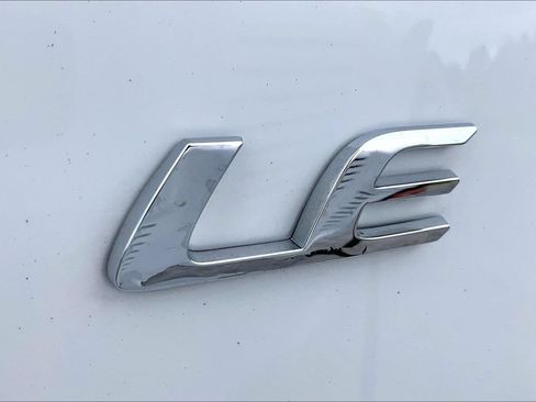 Used 2025 Toyota Corolla LE FWD image 8