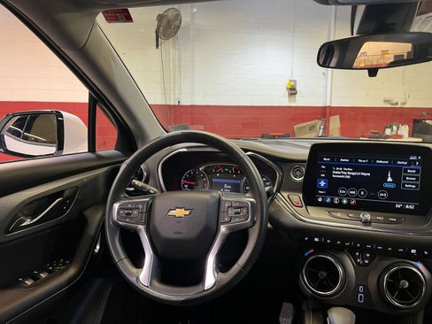 Used 2025 Chevrolet Blazer LT image 34