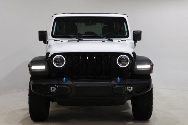 Used 2023 Jeep Wrangler Unlimited w/ 8.4" Radio Group AWD/4WD image 2