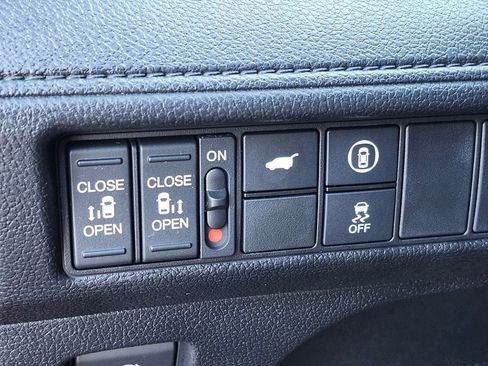 Certified 2024 Honda Odyssey Sport image 32