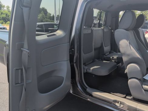 Used 2014 Toyota Tacoma PreRunner w/ SR5 Package RWD image 32