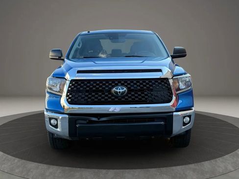 Used 2018 Toyota Tundra SR5 w/ SR5 Upgrade Package image 2