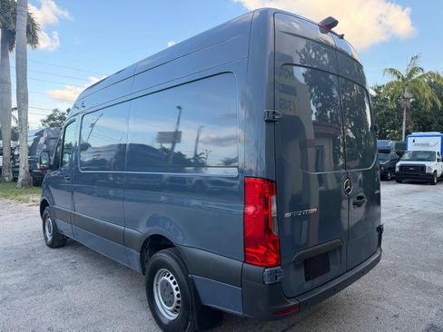 Used 2019 Mercedes-Benz Sprinter 144 image 3