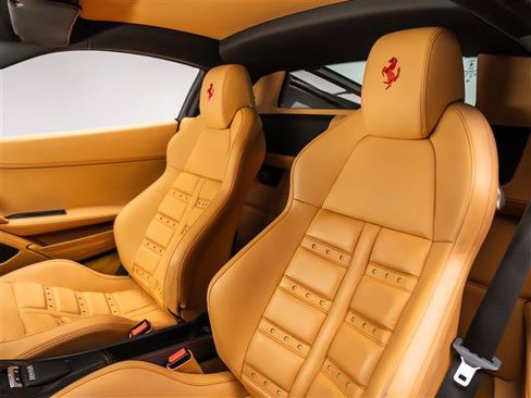Used 2012 Ferrari 458 Italia Coupe RWD image 18