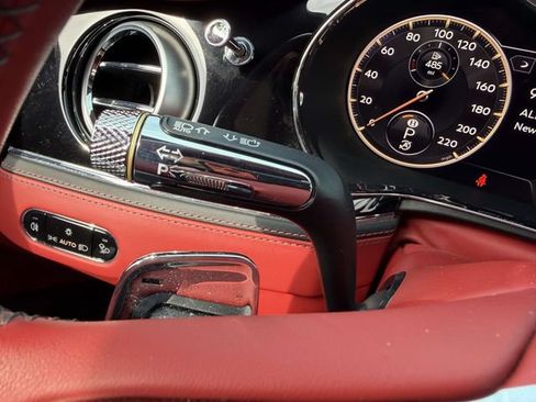Used 2024 Bentley Flying Spur V8 AWD/4WD image 29