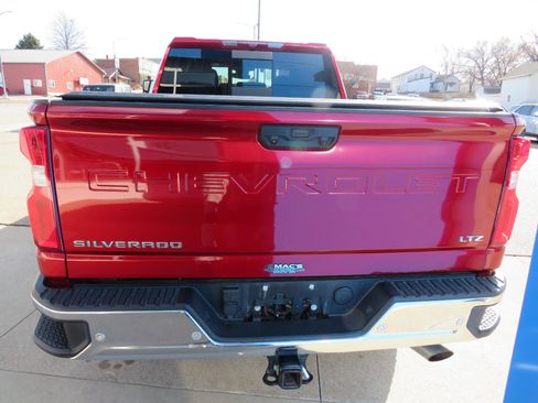 Used 2024 Chevrolet Silverado 2500 LTZ w/ LTZ Convenience Package image 13