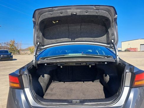 Used 2024 Nissan Altima 2.5 SV image 24