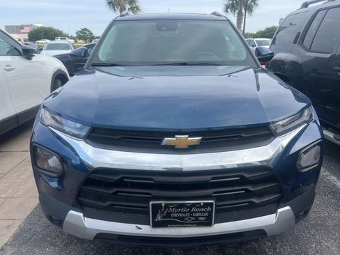 Used 2021 Chevrolet TrailBlazer LT w/ Sun and Liftgate Package FWD image 7