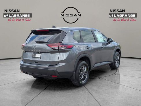 New 2026 Nissan Rogue SV image 5