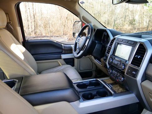 Used 2018 Ford F250 Lariat w/ Lariat Ultimate Package image 46