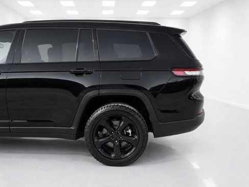 Used 2022 Jeep Grand Cherokee L Limited w/ Luxury Tech Group II AWD/4WD image 9