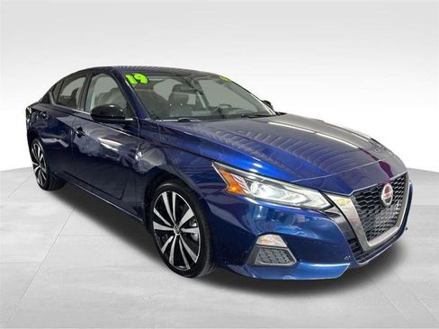 Used 2019 Nissan Altima 2.5 SR AWD/4WD image 3