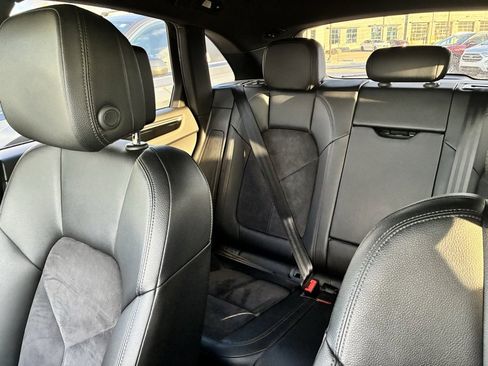 Used 2017 Porsche Macan w/ Driver Memory Package image 30