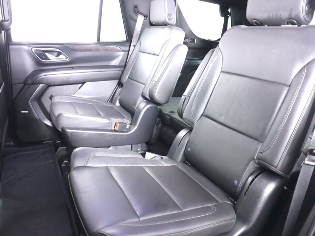 Used 2022 Chevrolet Tahoe LT w/ Luxury Package AWD/4WD image 33
