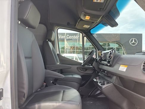 New 2026 Mercedes-Benz Sprinter 2500 image 32