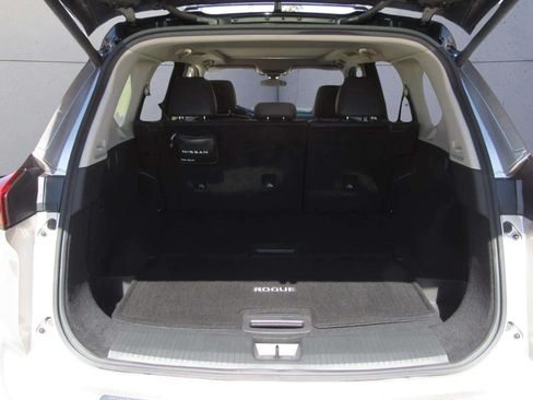 Used 2025 Nissan Rogue Platinum w/ Platinum Premium Package AWD/4WD image 13