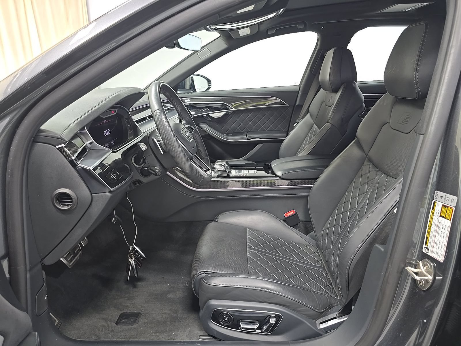 Used 2023 Audi S8 AWD/4WD image 7