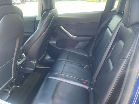 Used 2022 Tesla Model Y Performance AWD/4WD image 6