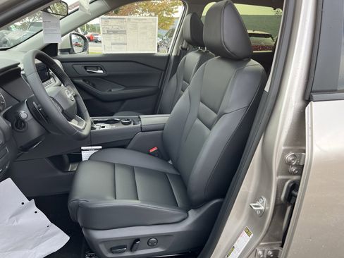 New 2026 Nissan Rogue SV w/ SV Premium Package image 14