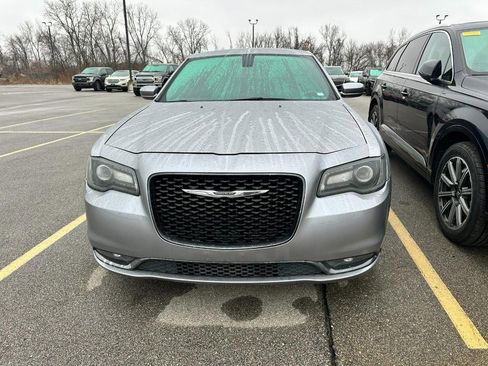 Used 2016 Chrysler 300 S image 11
