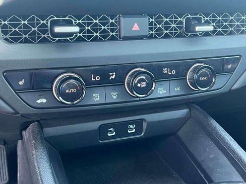 Used 2023 Honda Accord EX image 31