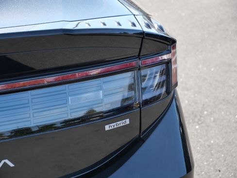 Certified 2025 Hyundai Sonata SEL image 17