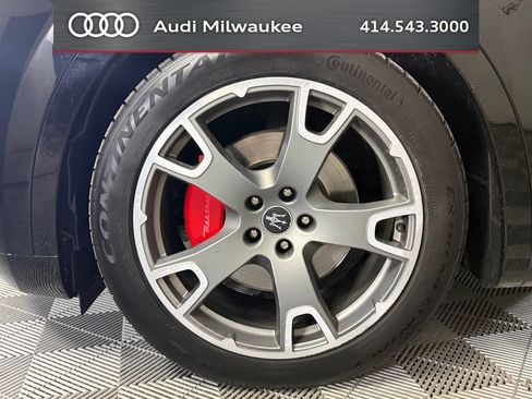 Used 2021 Maserati Levante AWD/4WD image 9