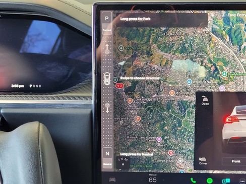 Used 2022 Tesla Model X Plaid image 19