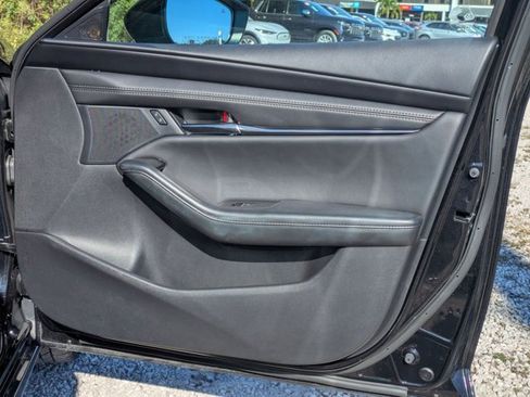 Used 2025 MAZDA MAZDA3 s image 26