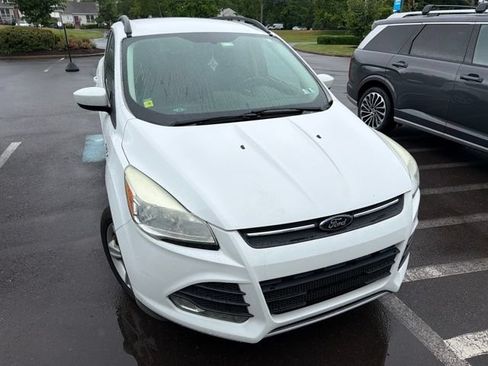 Used 2014 Ford Escape SE w/ Equipment Group 201A AWD/4WD image 17