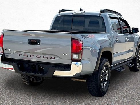 Used 2019 Toyota Tacoma TRD Off-Road image 6