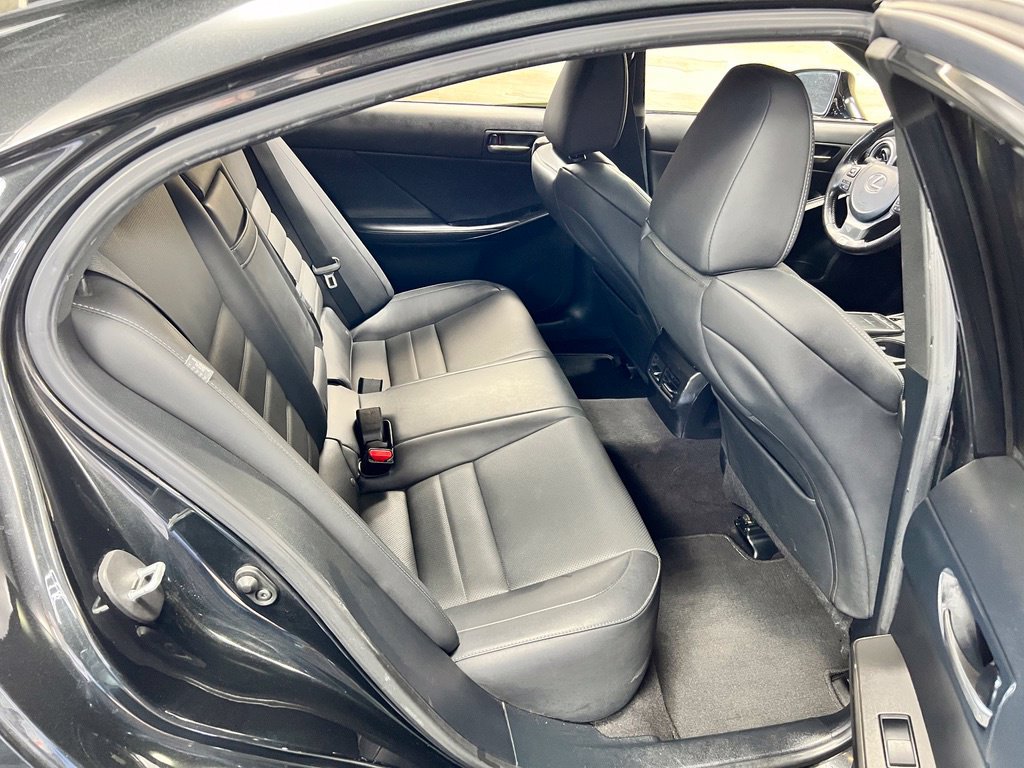 Used 2021 Lexus IS 350 F Sport RWD image 19
