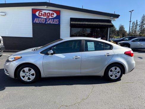 Used 2016 Kia Forte LX w/ LX Popular Package FWD image 4
