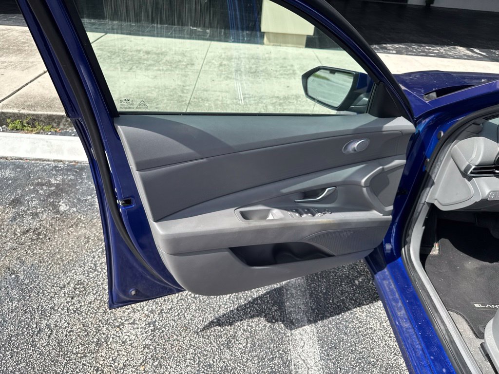 Certified 2023 Hyundai Elantra SEL FWD image 17