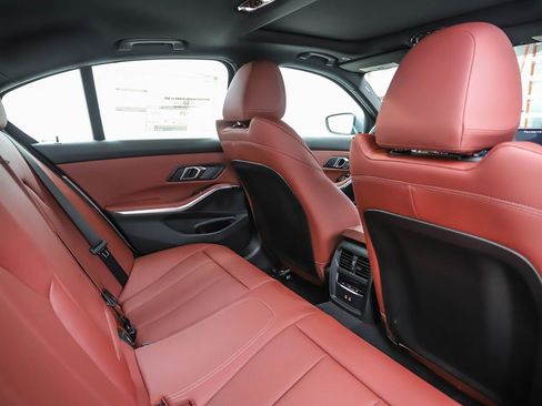 Used 2025 BMW 330i xDrive Sedan w/ Premium Package image 25