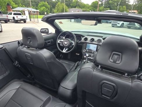 Used 2021 Ford Mustang GT Premium w/ Equipment Group 401A RWD image 13