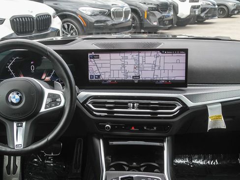 Used 2023 BMW 330i Sedan w/ M Sport Package RWD image 10