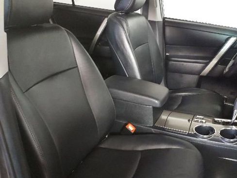 Used 2012 Toyota Highlander SE w/ Tow Pkg AWD/4WD image 19