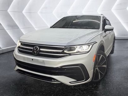 Used 2022 Volkswagen Tiguan SEL R-Line